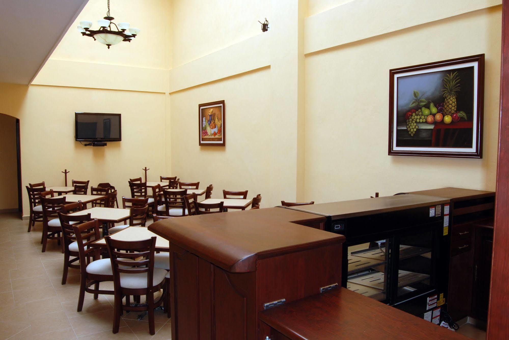 Hotel Centenario Iguala Extérieur photo